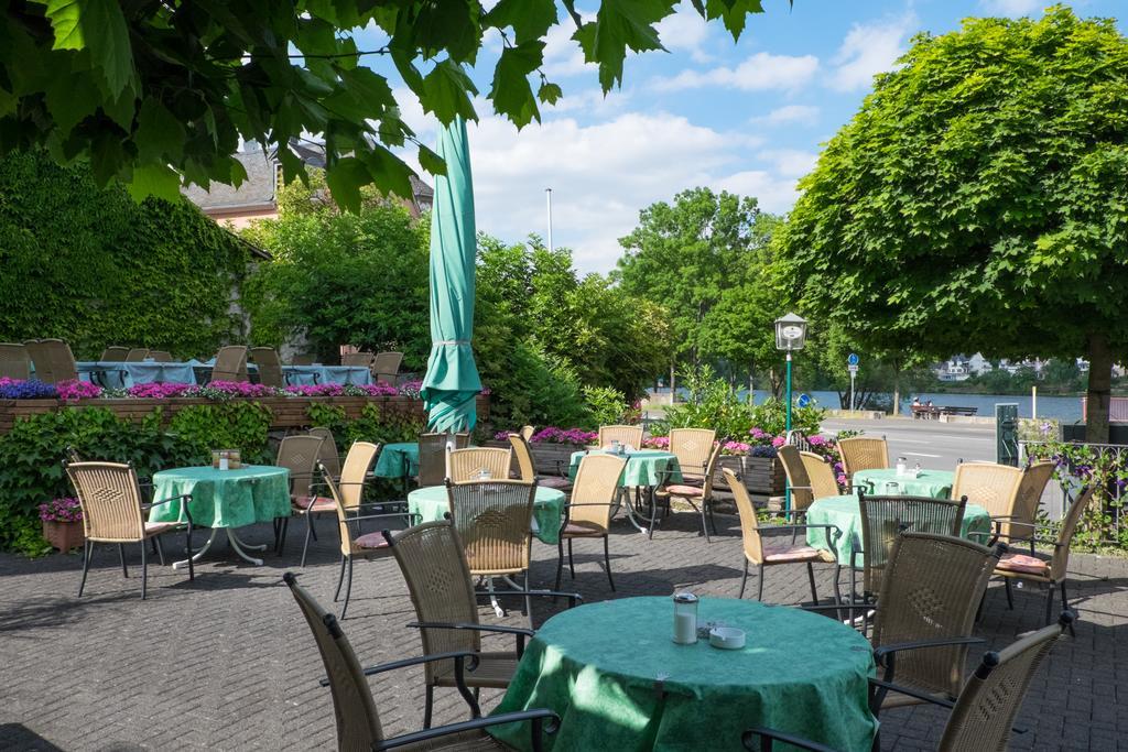 Panorama-Cafe Moselgarten Alf Exterior photo